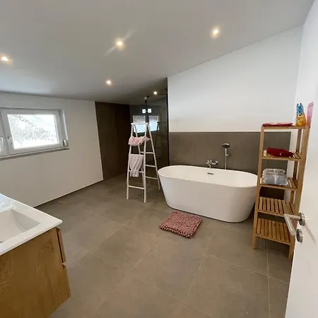 Hohenzollern Wellness Loft Mit Panorama Sauna Apartman Burladingen