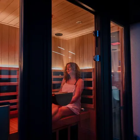 Hohenzollern Wellness Loft Mit Panorama Sauna